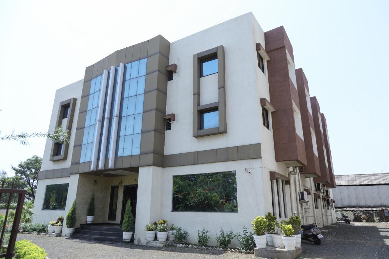 Oyo 10943 Hotel Plus Corporate Khapa  Exterior photo